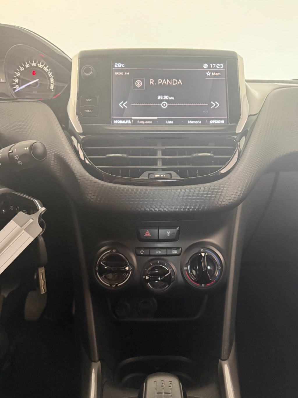PEUGEOT 2008 1° serie PureTech 82 S&S Allure - 17