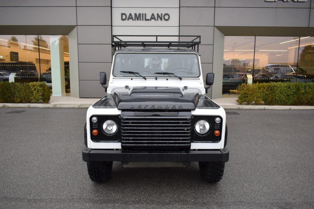LAND ROVER Defender Defender 110 2.2 TD4 Station Wagon AUTOCARRO N1 - 2