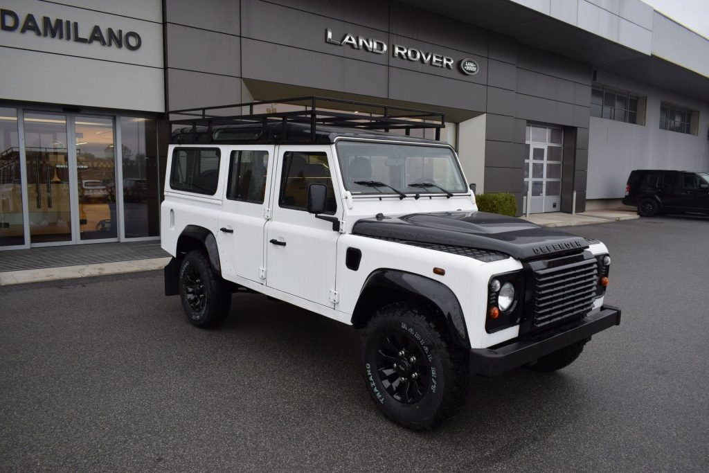 LAND ROVER Defender Defender 110 2.2 TD4 Station Wagon AUTOCARRO N1 - 3