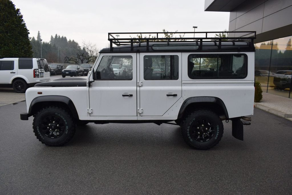LAND ROVER Defender Defender 110 2.2 TD4 Station Wagon AUTOCARRO N1 - 4