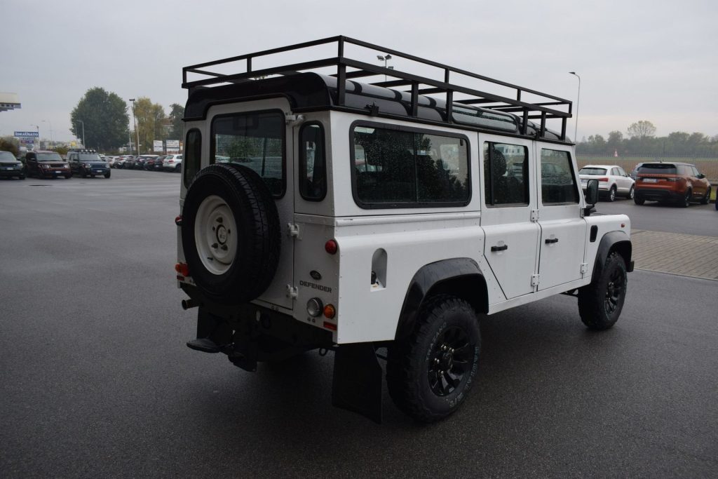 LAND ROVER Defender Defender 110 2.2 TD4 Station Wagon AUTOCARRO N1 - 8