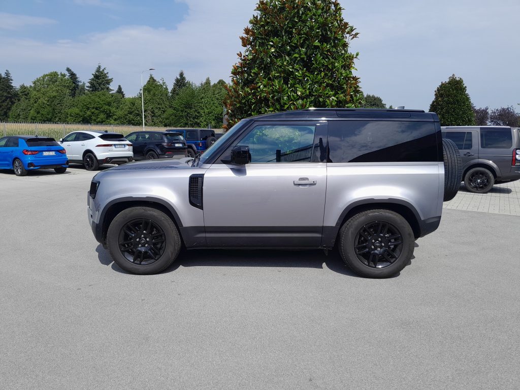 LAND ROVER Defender 3.0D I6 250 90 SE AWD auto. - 4