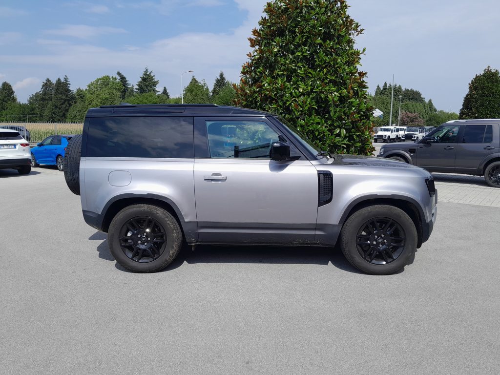 LAND ROVER Defender 3.0D I6 250 90 SE AWD auto. - 5