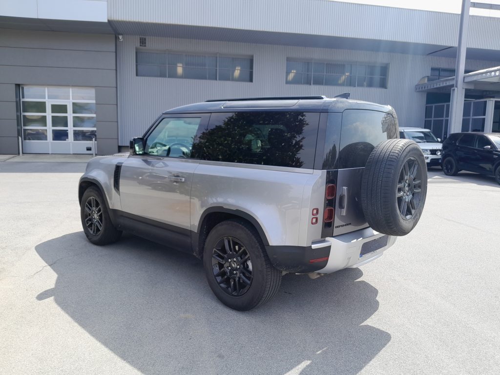 LAND ROVER Defender 3.0D I6 250 90 SE AWD auto. - 6