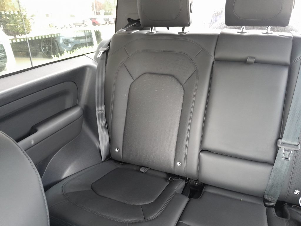 LAND ROVER Defender 3.0D I6 250 90 SE AWD auto. - 16