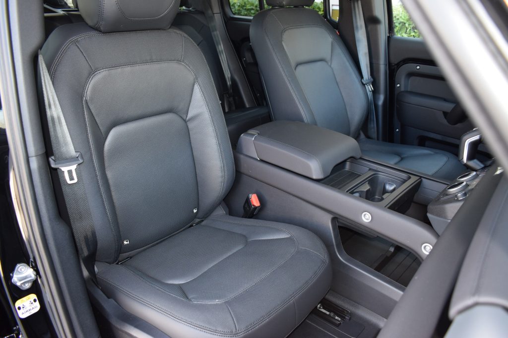 LAND ROVER Defender D200 AWD Auto 110 X-Dynamic SE - 16