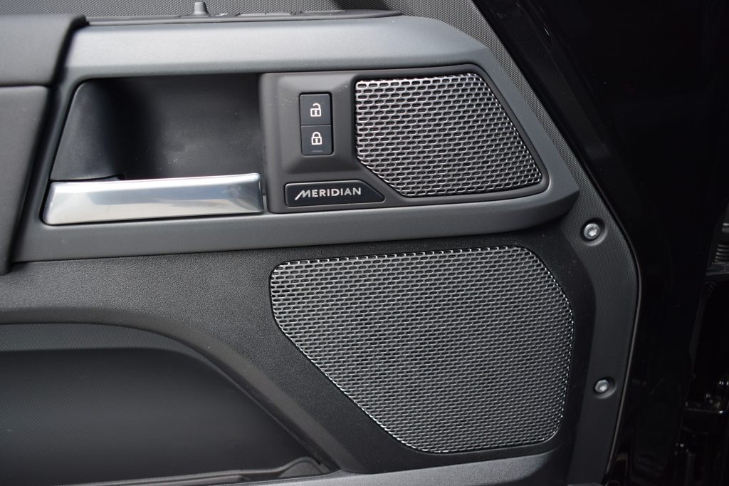 LAND ROVER Defender D200 AWD Auto 110 X-Dynamic SE - 18