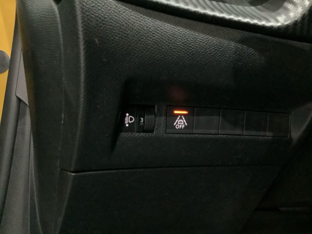 PEUGEOT 208 PureTech 100 Stop&Start 5 porte Allure - 26