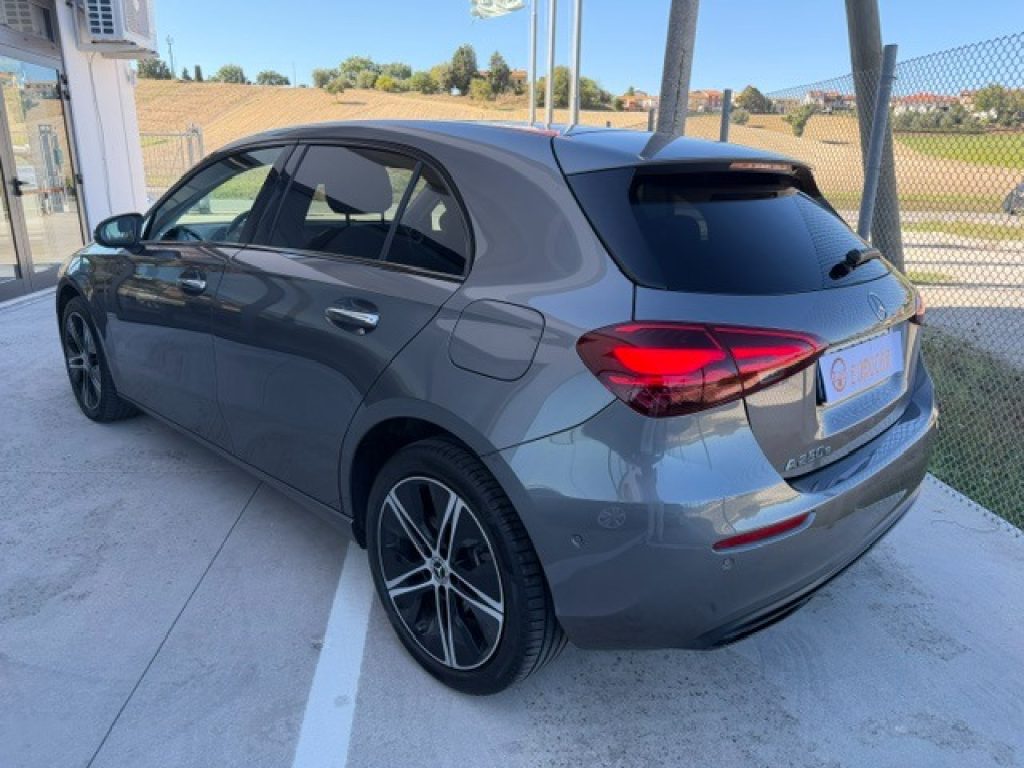 MERCEDES-BENZ A 200 Automatic Progressive Advanced Plus - 6