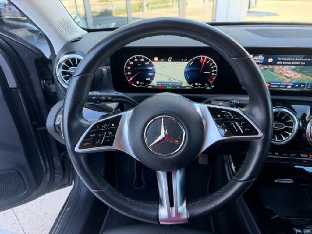 MERCEDES-BENZ A 200 Automatic Progressive Advanced Plus - 14