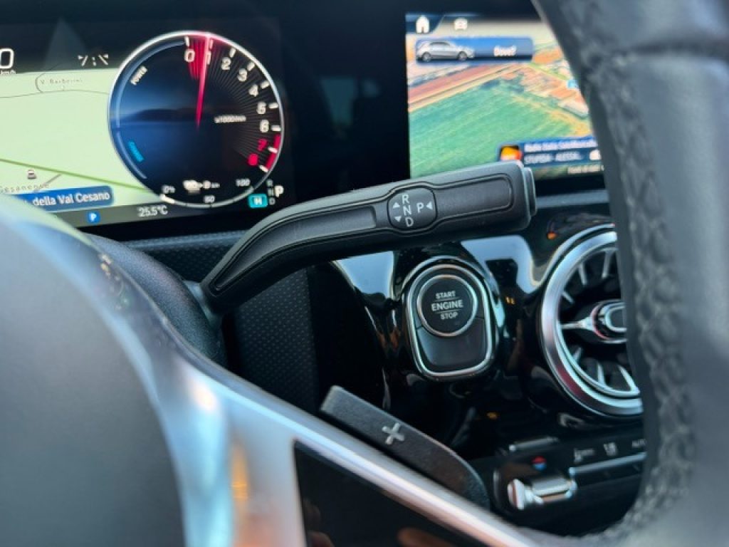 MERCEDES-BENZ A 200 Automatic Progressive Advanced Plus - 17