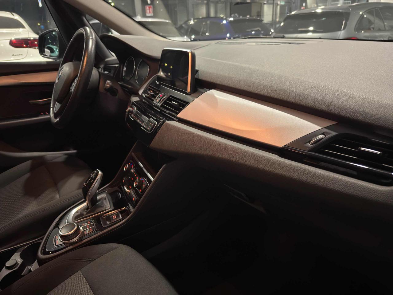 Clicca per ingrandire 218 - d xDrive Gran Tourer 7 POSTI