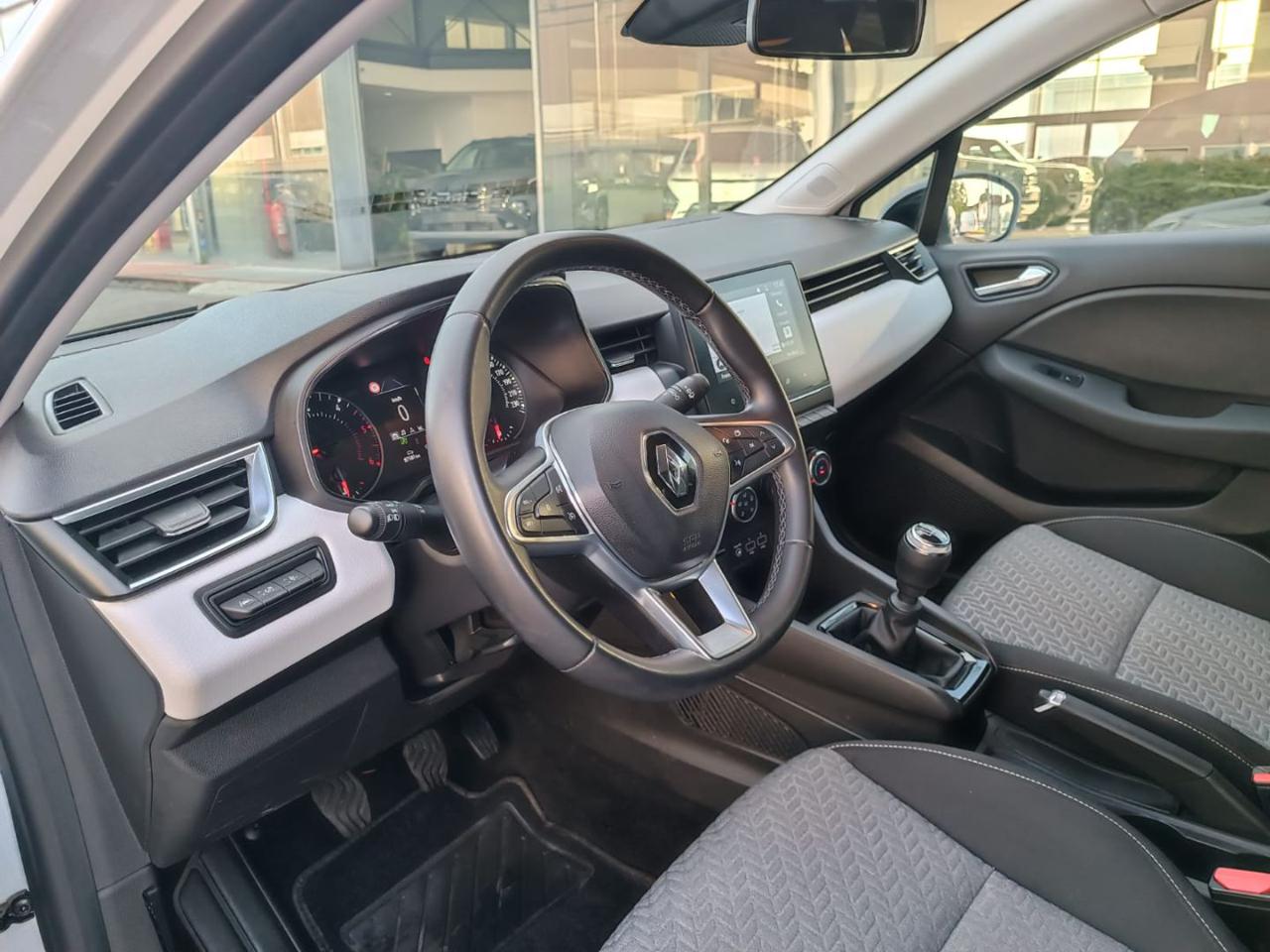 RENAULT Clio Blue dCi 100 CV 5 porte Evolution - 25