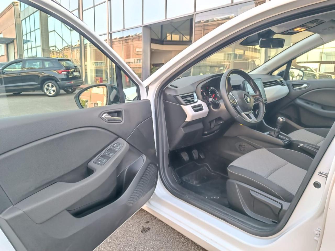 RENAULT Clio Blue dCi 100 CV 5 porte Evolution - 24