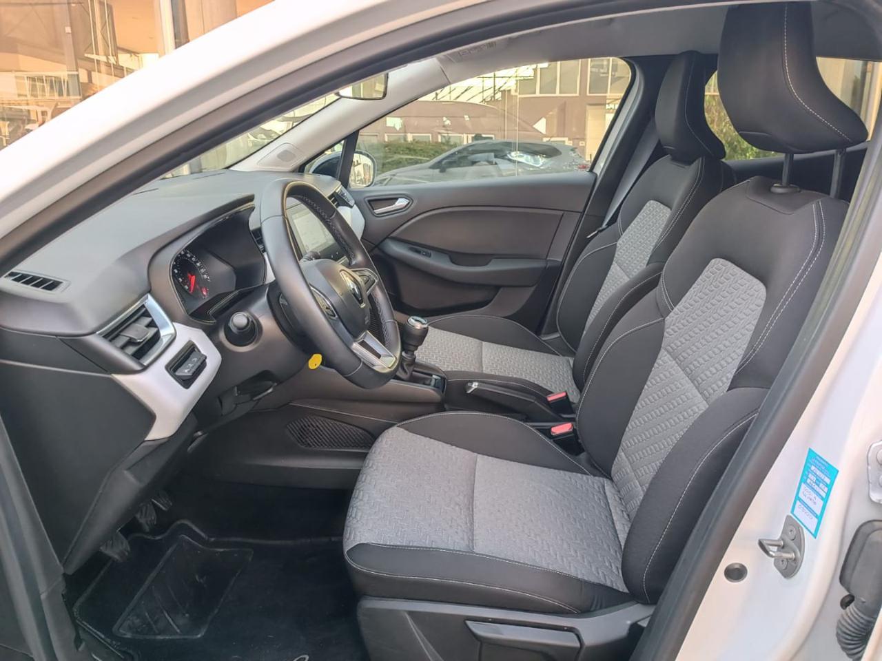 RENAULT Clio Blue dCi 100 CV 5 porte Evolution - 29