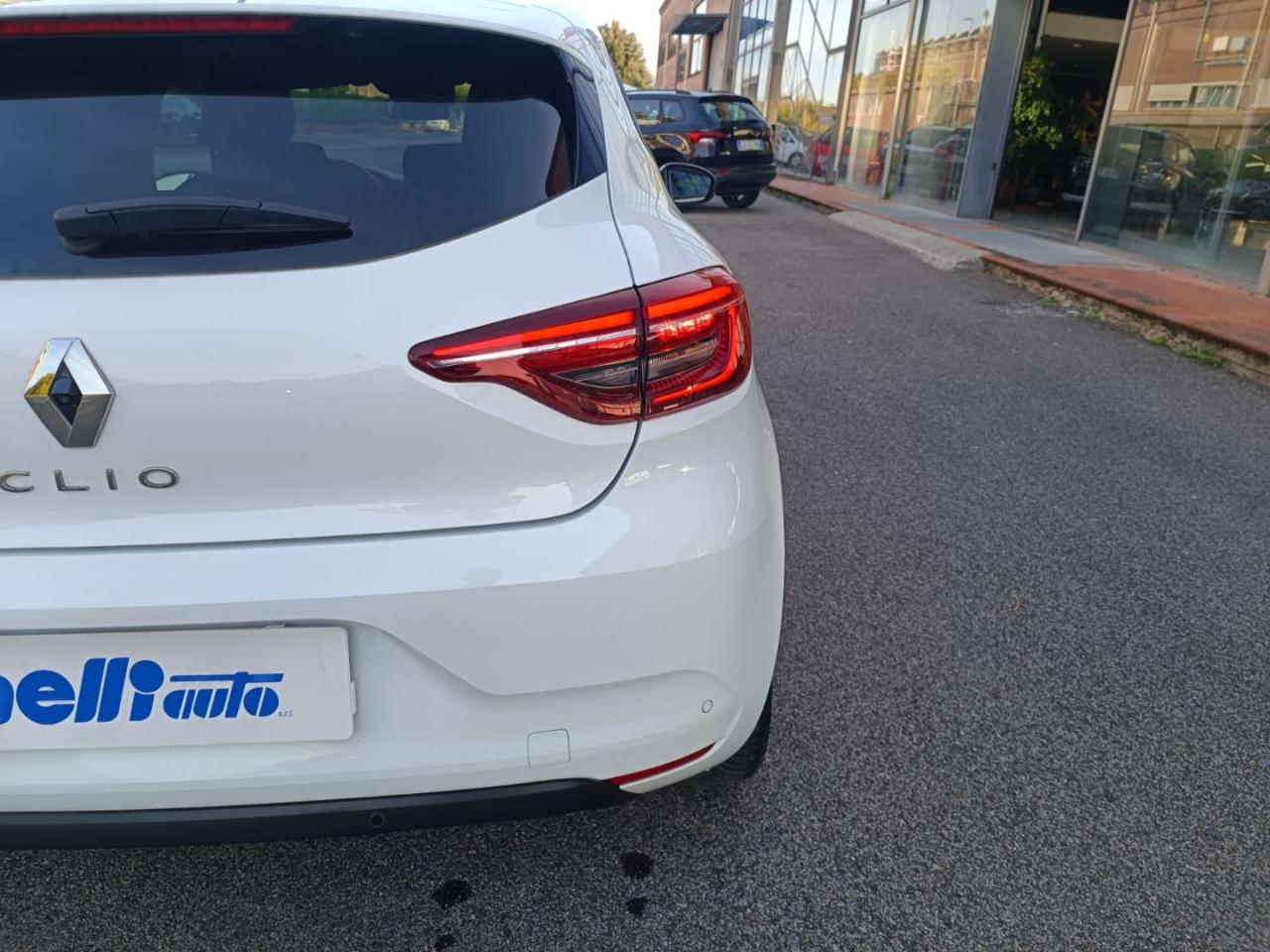 RENAULT Clio Blue dCi 100 CV 5 porte Evolution - 9