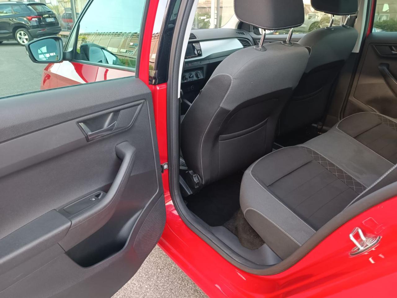 SKODA Fabia 1.0 MPI 75 CV Twin Color Argento - 8