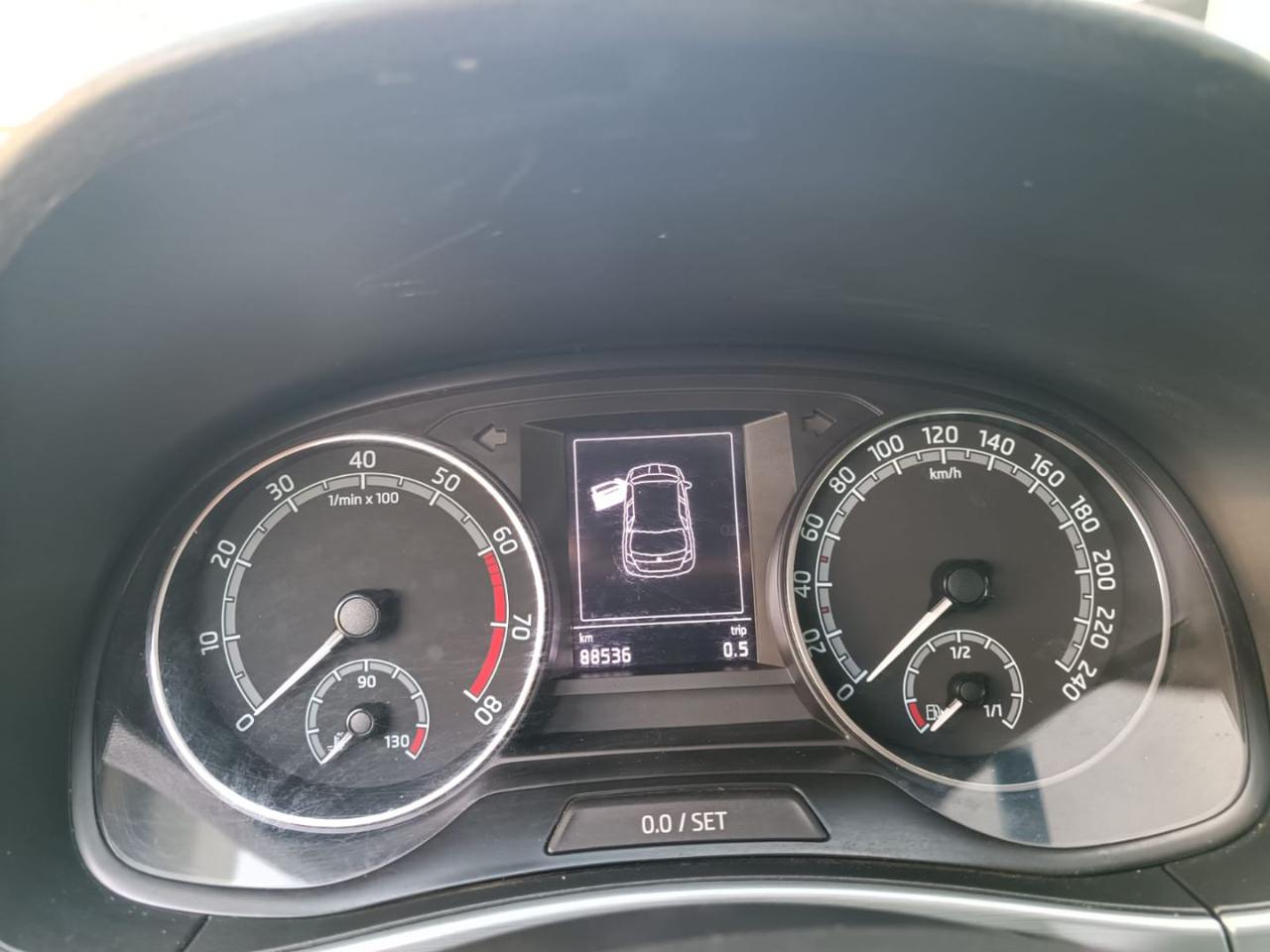 SKODA Fabia 1.0 MPI 75 CV Twin Color Argento - 12