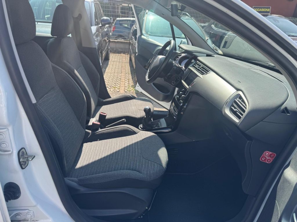 CITROEN C3 PureTech 82 Live Edition - 11
