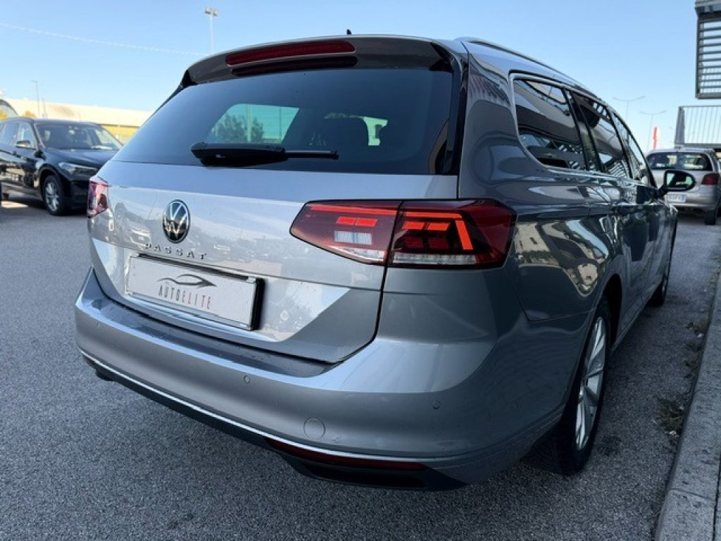 Clicca per ingrandire Passat Variant - 2.0 TDI SCR EVO DSG Business