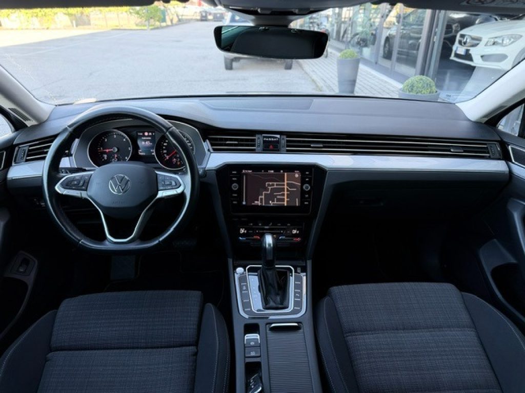 Clicca per ingrandire Passat Variant - 2.0 TDI SCR EVO DSG Business