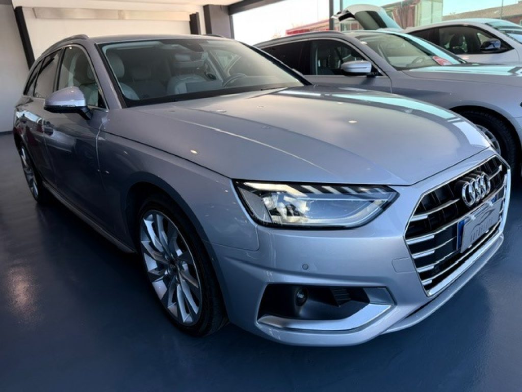 Clicca per ingrandire A4 - Avant 40 TDI 190CV*R19*FARI MATRIX*CAMERE 360*