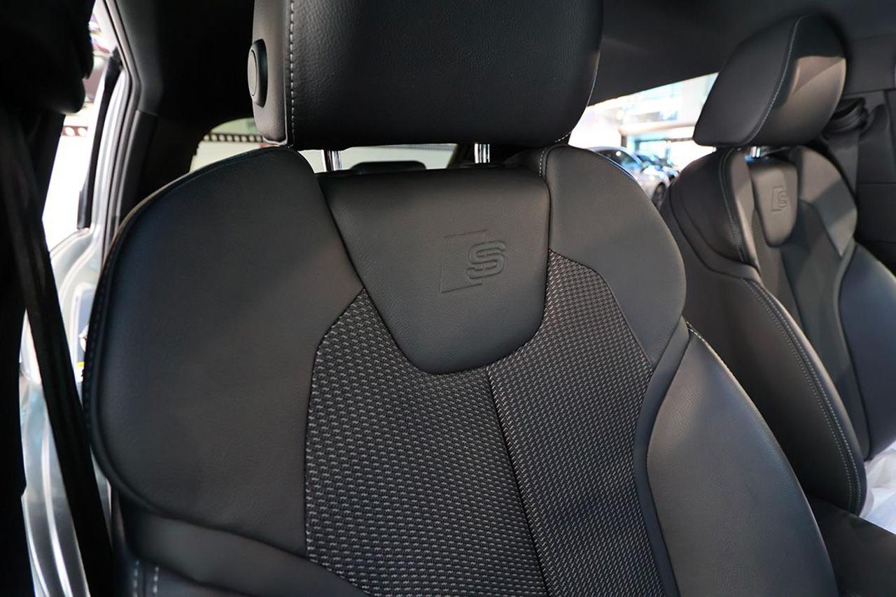 AUDI Q2 40 TFSI Quattro S-Tronic Identity Black - 43
