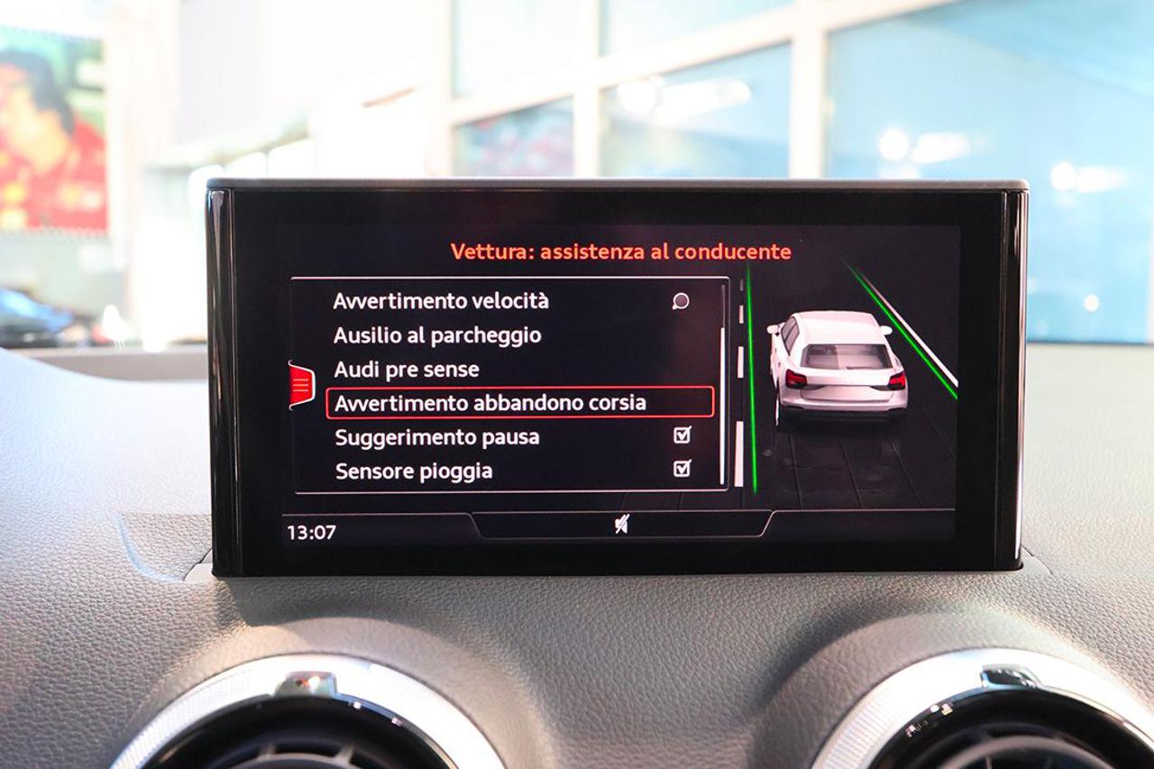 AUDI Q2 40 TFSI Quattro S-Tronic Identity Black - 34