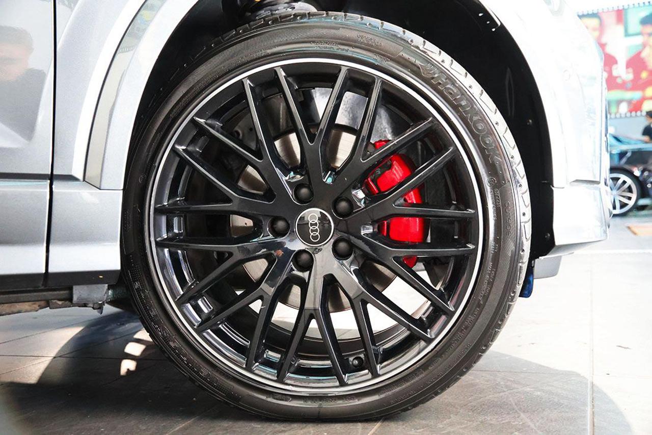 AUDI Q2 40 TFSI Quattro S-Tronic Identity Black - 6