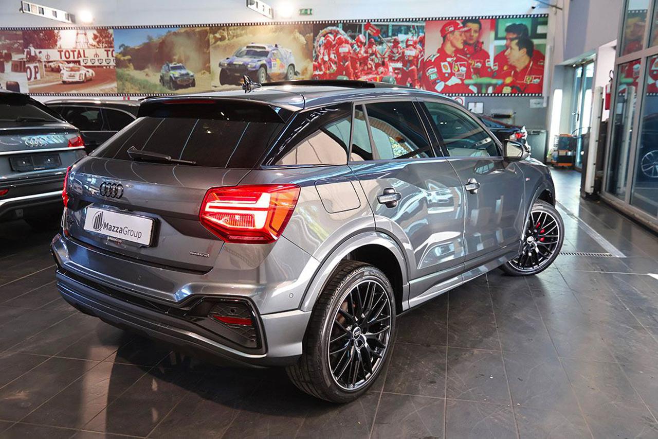 AUDI Q2 40 TFSI Quattro S-Tronic Identity Black - 10