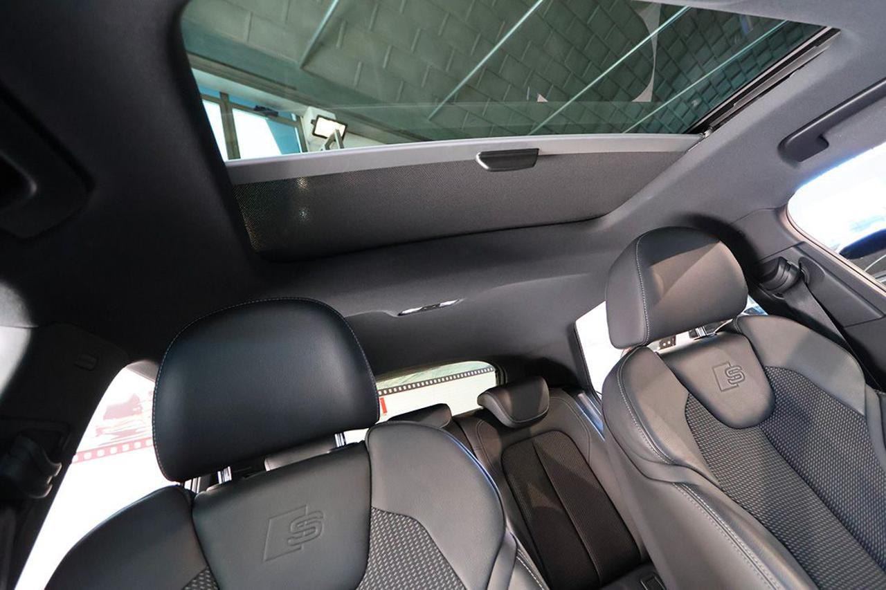 AUDI Q2 40 TFSI Quattro S-Tronic Identity Black - 24