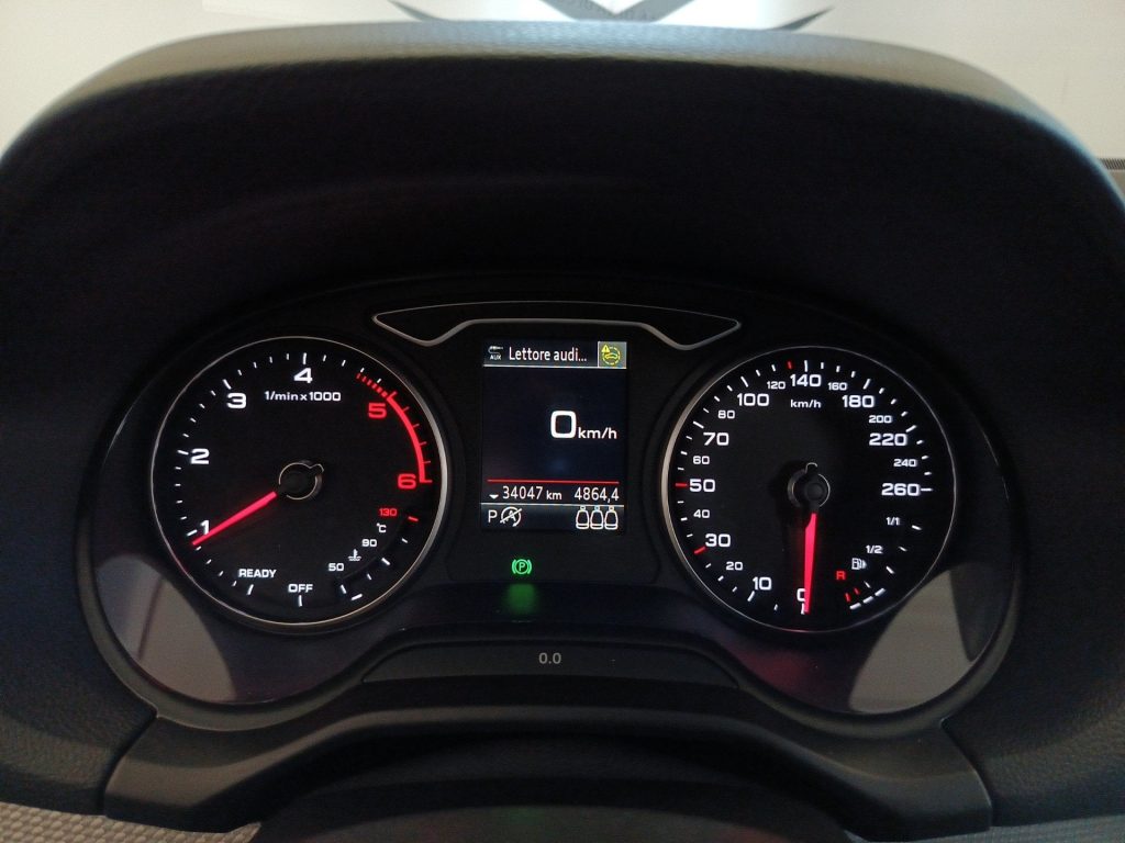AUDI Q2 30 2.0 tdi Admired Advanced s-tronic - 12