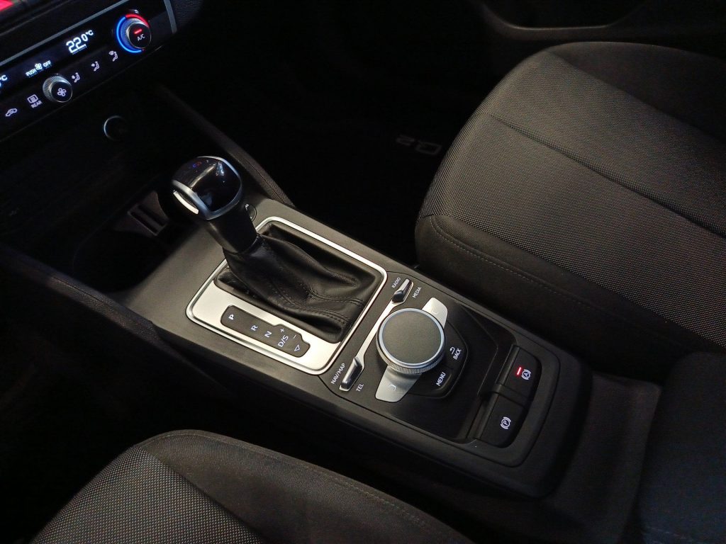 AUDI Q2 30 2.0 tdi Admired Advanced s-tronic - 15