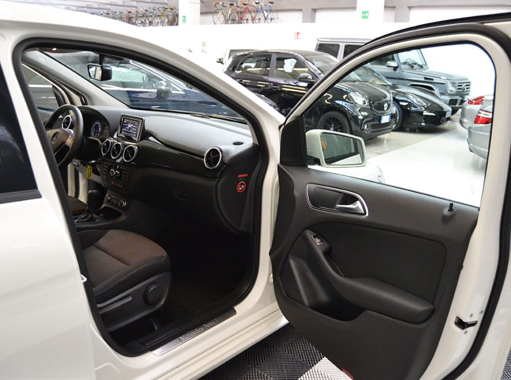 MERCEDES-BENZ B 180 Executive Km 15700-Tagliandi MB-1 Proprietario - 4