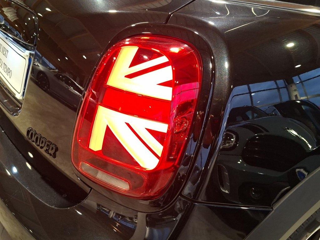 MINI Cooper 1.5 Cooper Essential  Aut.+ Premium Pack - 7