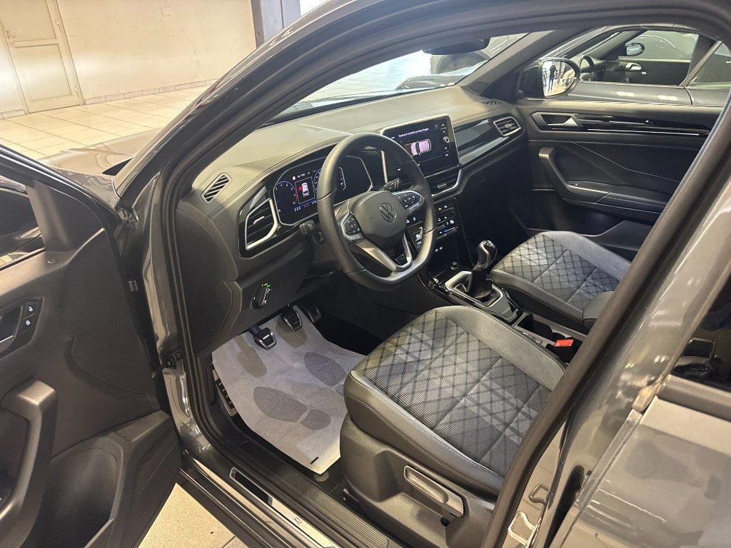 VOLKSWAGEN T-Roc 1.0 TSI R-Line---6.100KM - 9