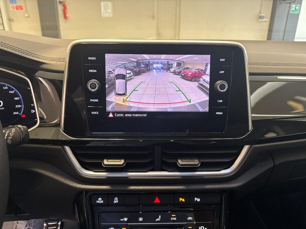 VOLKSWAGEN T-Roc 1.0 TSI R-Line---6.100KM - 12