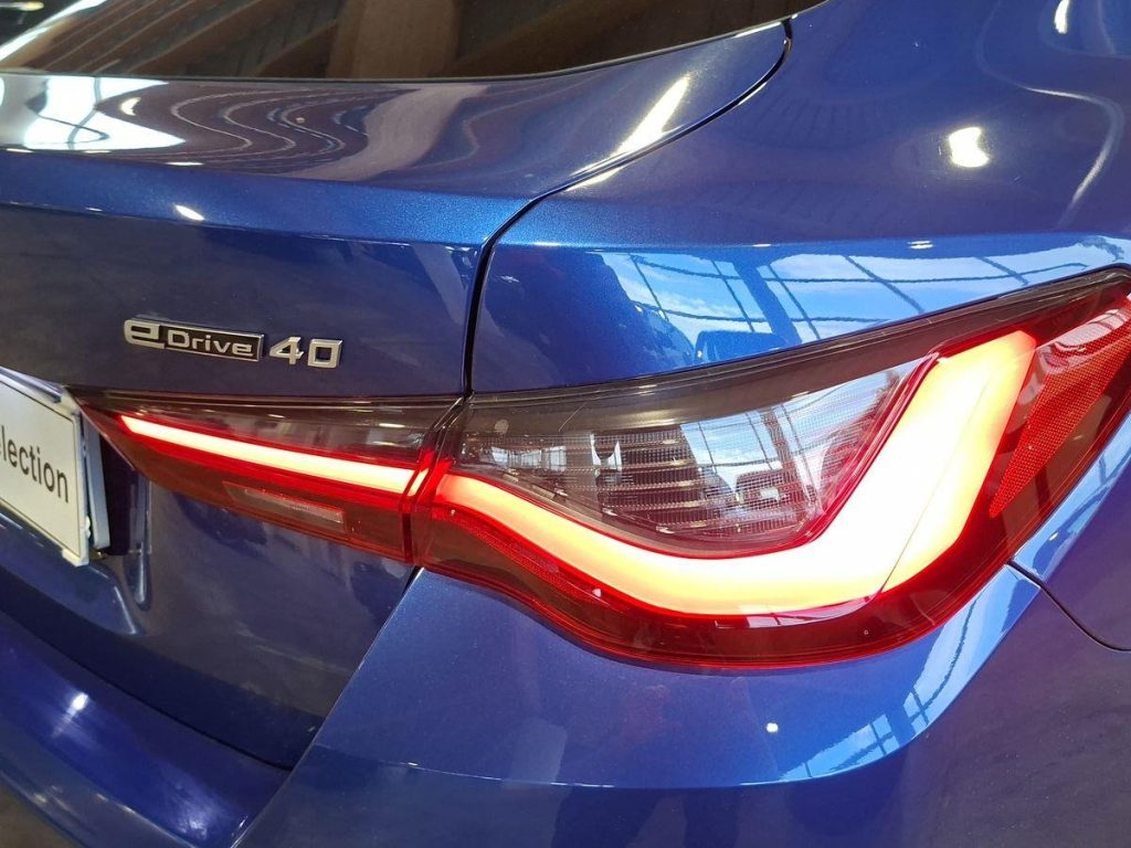 BMW i4 eDrive 40 Msport + Tetto Apr. - 7