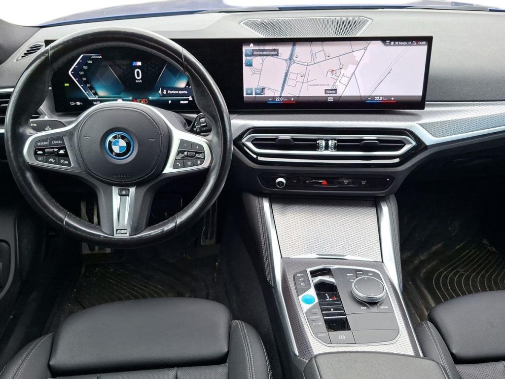 BMW i4 eDrive 40 Msport + Tetto Apr. - 9