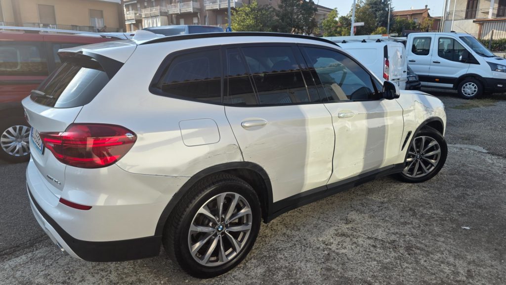BMW X3 xDrive20d 48V Business Advantage - 4
