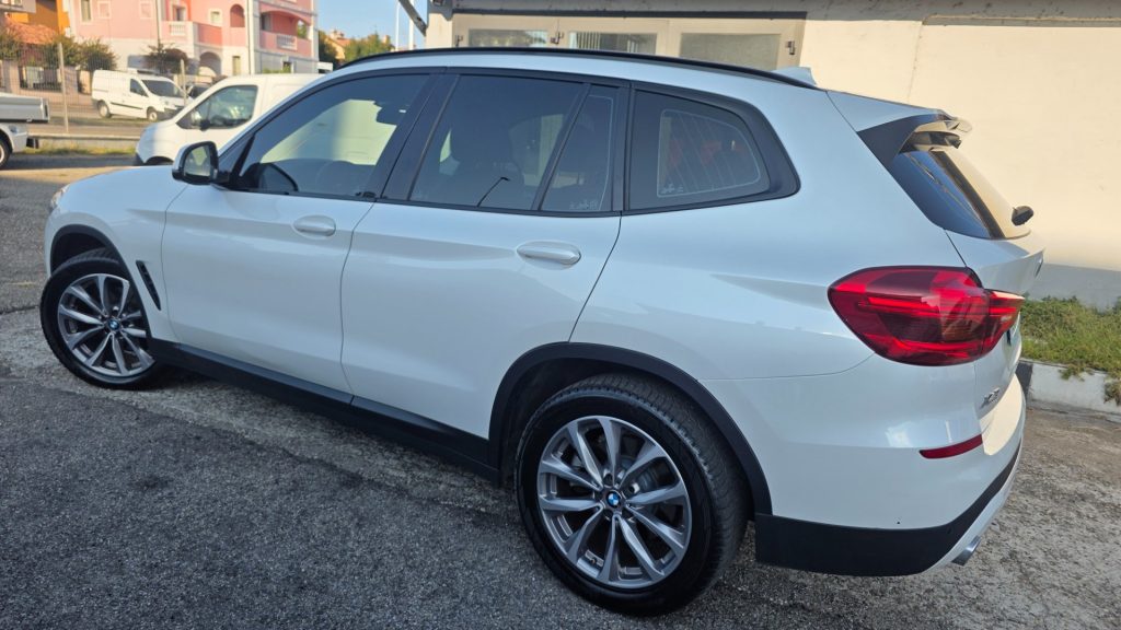 BMW X3 xDrive20d 48V Business Advantage - 2
