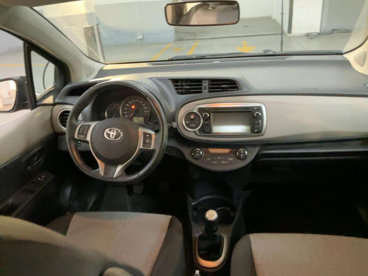 TOYOTA Yaris 1.0 5 porte Lounge - 10