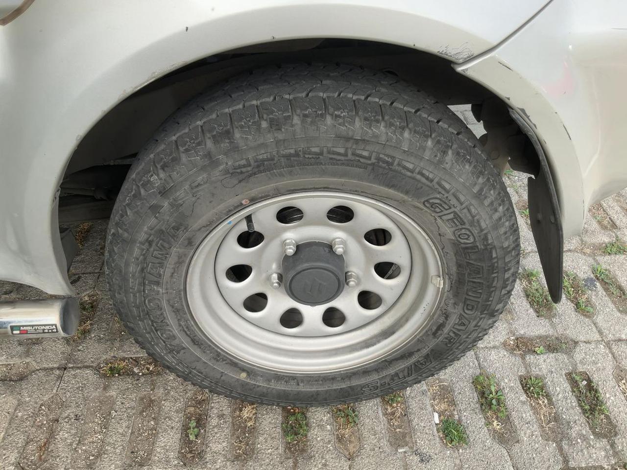 SUZUKI Jimny 1.3i 16V cat 4WD Club - 13