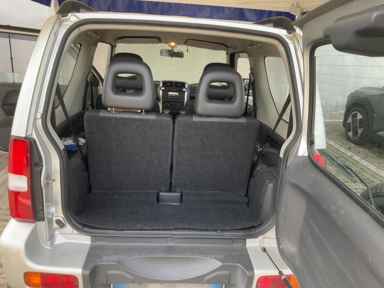 SUZUKI Jimny 1.3i 16V cat 4WD Club - 18