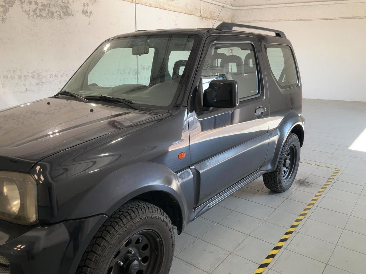 SUZUKI Jimny 1.3i 16V cat 4WD JLX - 2