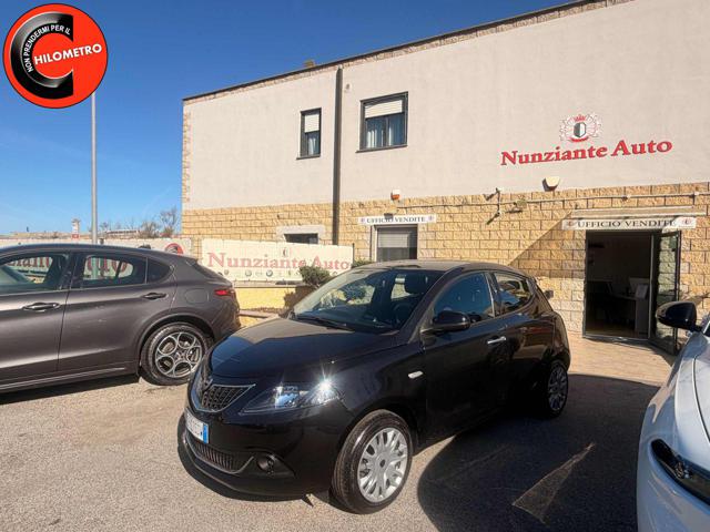 LANCIA Ypsilon Nero metallizzato