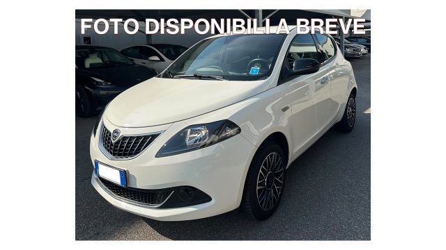 LANCIA Ypsilon Bianco pastello