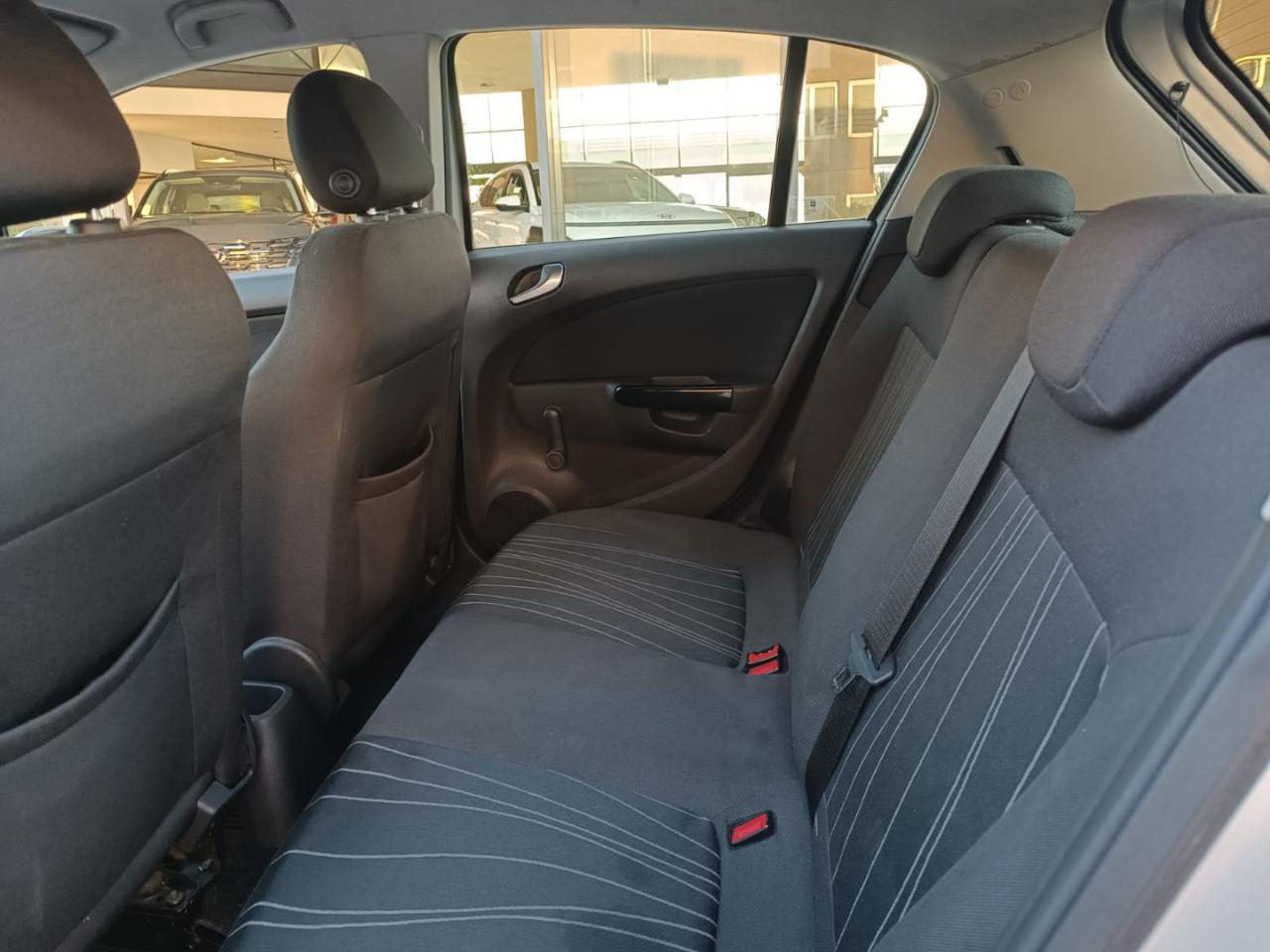 OPEL Corsa 1.2 5 porte Club - 11