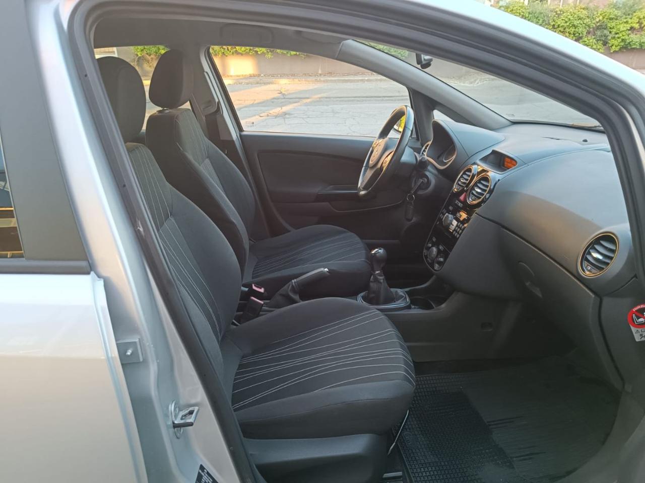 OPEL Corsa 1.2 5 porte Club - 22