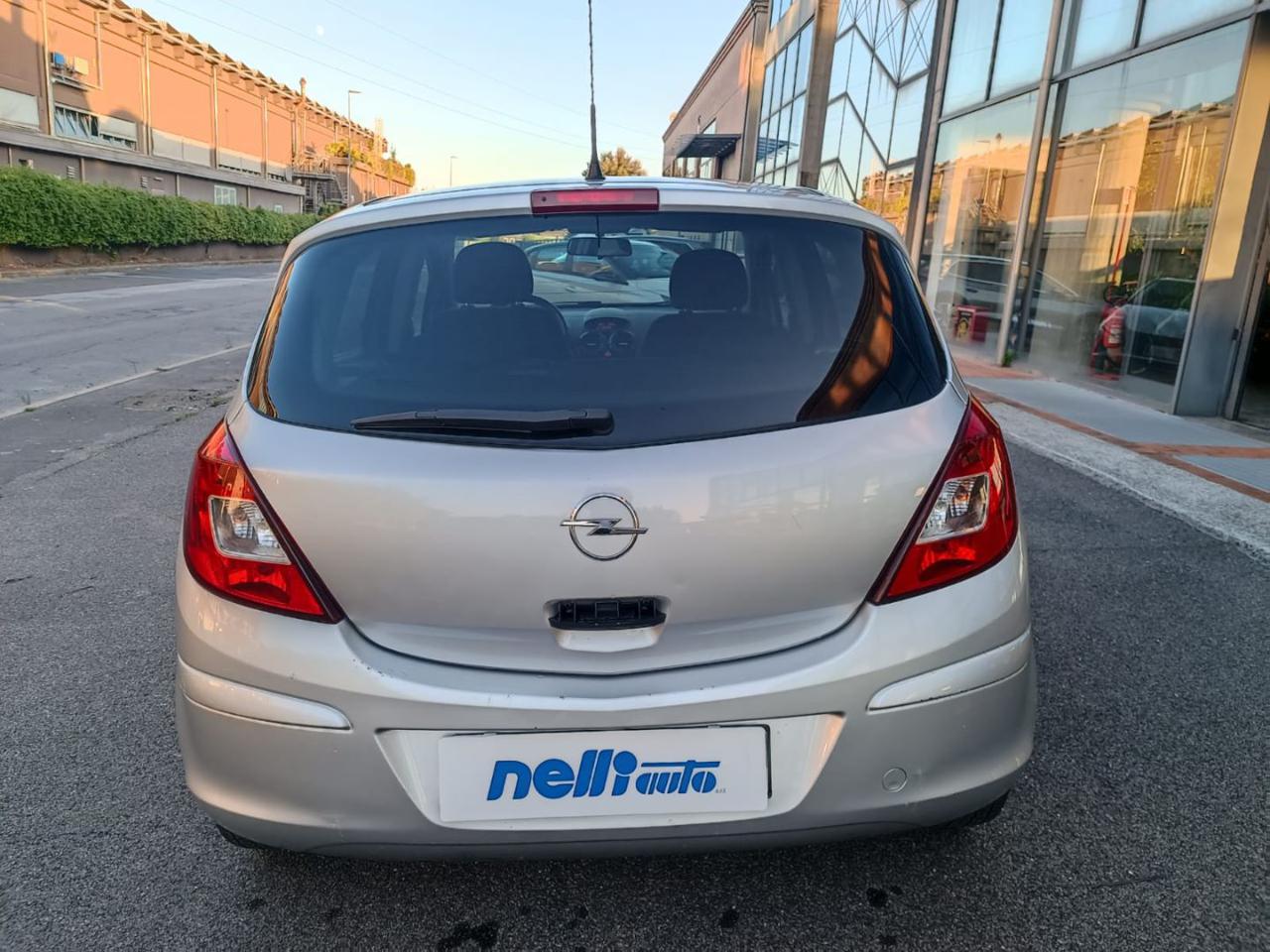 OPEL Corsa 1.2 5 porte Club - 9